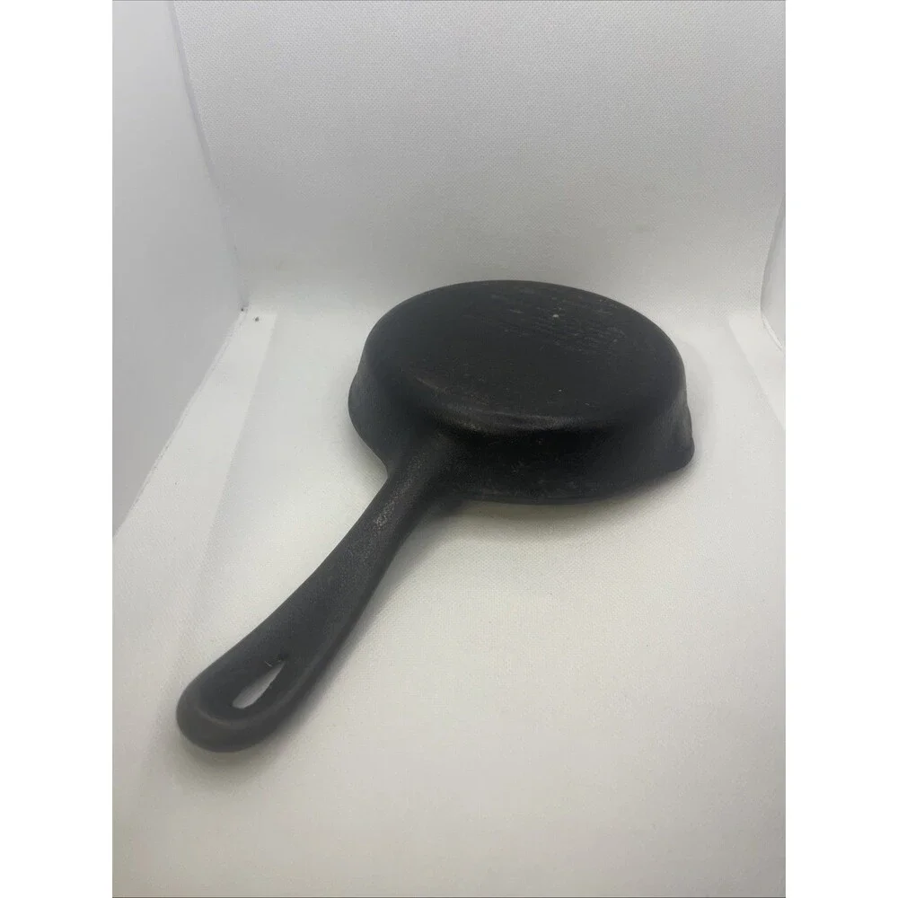 Vintage Wagners 1891 Ware Cast Iron Skillet Frying Pan